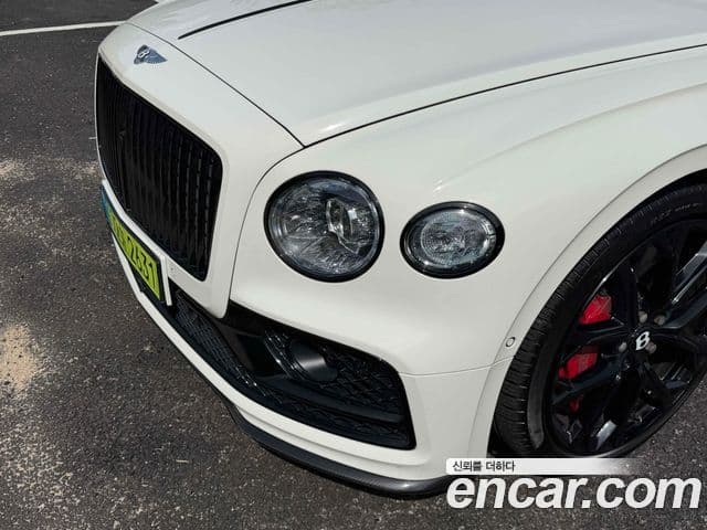 Bentley Flying Spur 2023 — Photo 2/20