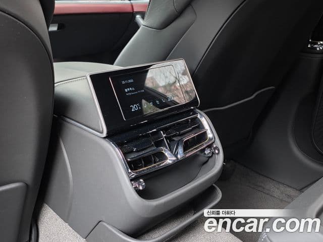 Bentley Flying Spur 2023 — Şəkil 17/20