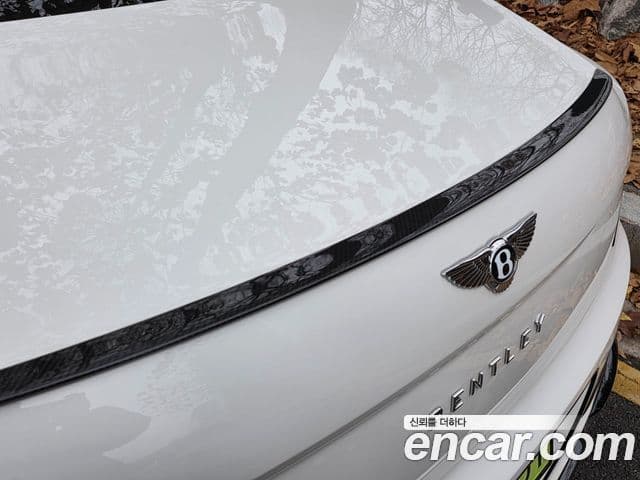 Bentley Flying Spur 2023 — Şəkil 19/20