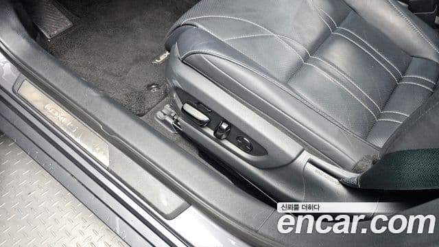 Lexus ES300h 2023 — ფოტო 17/20