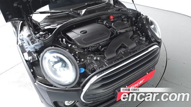 Mini Cooper Clubman 2023 — Фото 6/20
