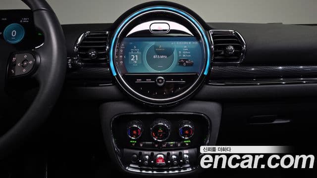 Mini Cooper Clubman 2023 — Фото 13/20