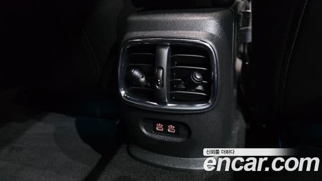 Mini Cooper Clubman 2023 — Фото 18/20