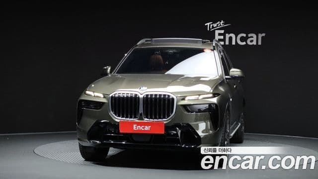 BMW X7 2025 — Фото 3/20
