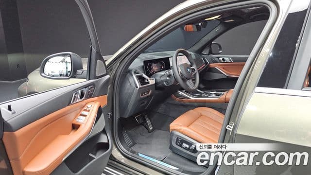 BMW X7 2025 — Фото 10/20