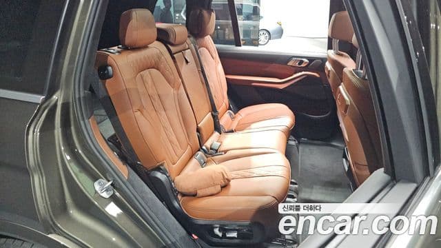 BMW X7 2025 — Фото 11/20