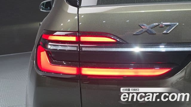 BMW X7 2025 — Photo 35/35