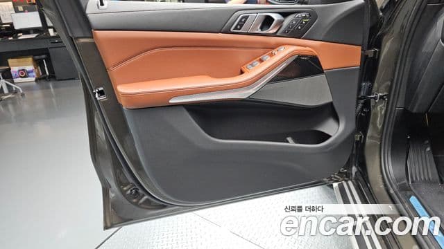 BMW X7 2025 — Photo 13/35
