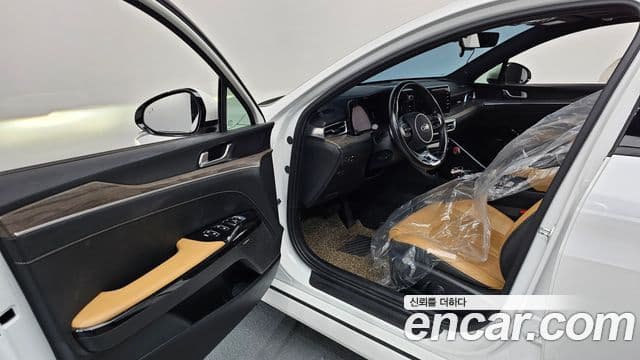 Kia K5 2020 — Şəkil 10/20