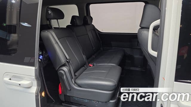 Hyundai Staria 2024 — ფოტო 12/20