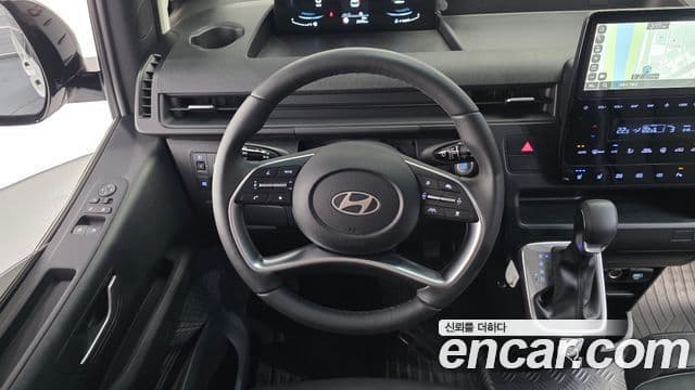 Hyundai Staria 2024 — ფოტო 13/20