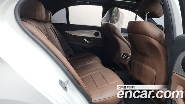Mercedes-Benz E-Class 2018 — Şəkil 5/20