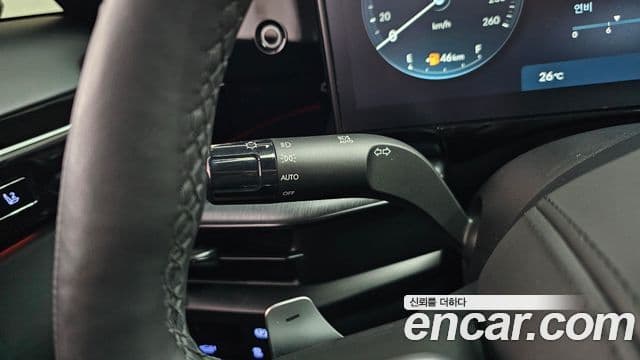 Hyundai Grandeur Hybrid 2023 — Photo 24/39
