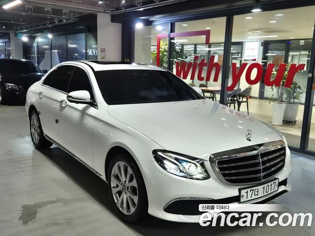 Mercedes-Benz E-Class 2018 — ფოტო 9/19