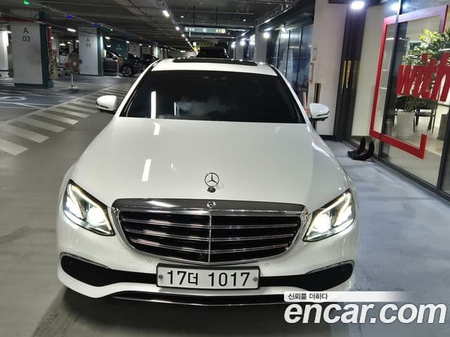 Mercedes-Benz E-Class 2018 — ფოტო 1/19