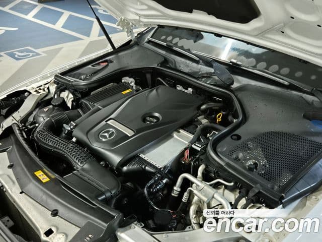 Mercedes-Benz E-Class 2018 — ფოტო 19/19