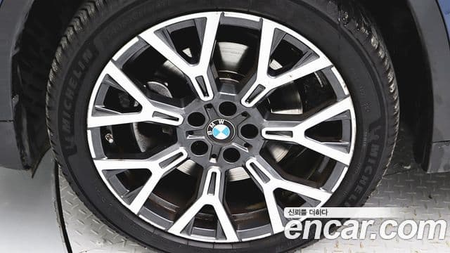 BMW X1 2022 — Фото 4/20