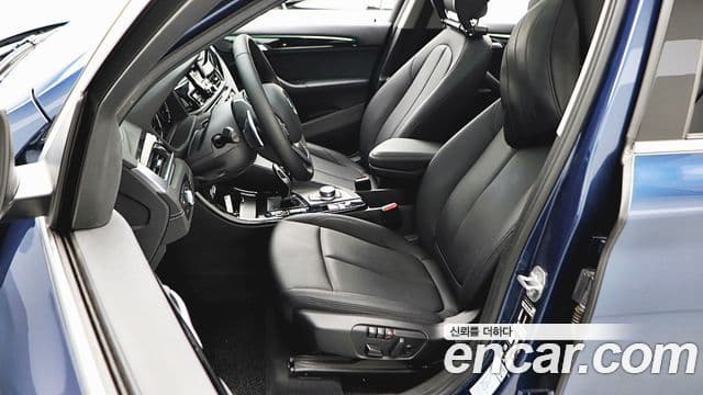 BMW X1 2022 — Фото 10/20