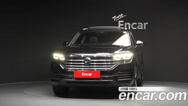 Volkswagen Touareg 2023 — ფოტო 3/20
