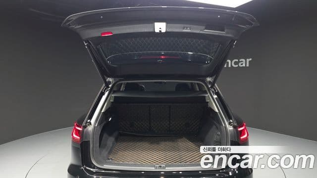 Volkswagen Touareg 2023 — ფოტო 20/20