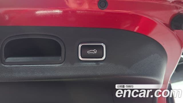 Kia Stinger 2022 — ფოტო 18/20