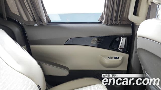 Kia Carnival 2025 — Photo 30/31