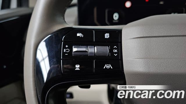 Kia Carnival 2025 — Photo 2/31