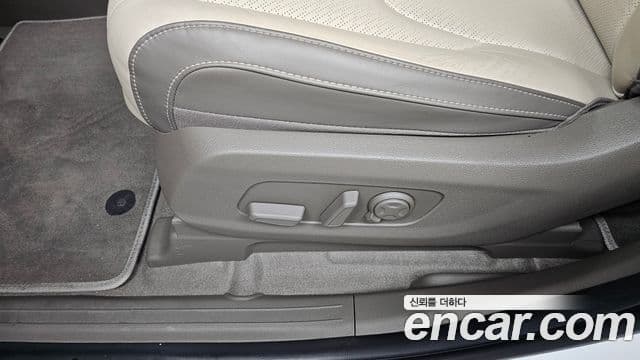 Kia Carnival 2025 — Photo 5/31