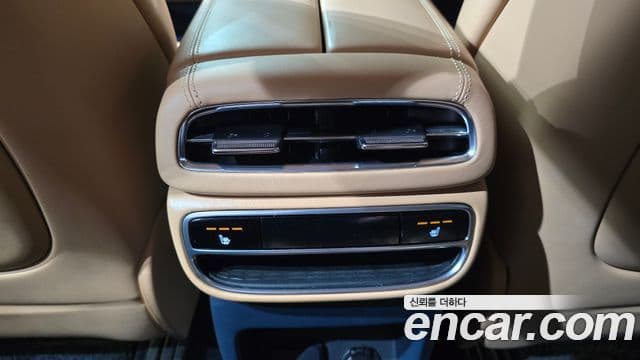 Genesis GV80 2021 — Photo 28/30