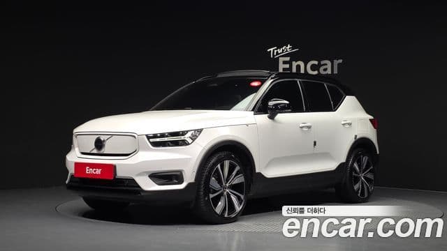 Volvo XC40 Recharge 2022 — ფოტო 11/32