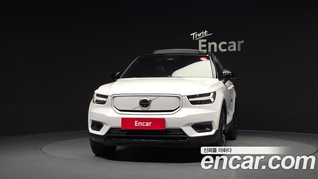 Volvo XC40 Recharge 2022 — ფოტო 6/32