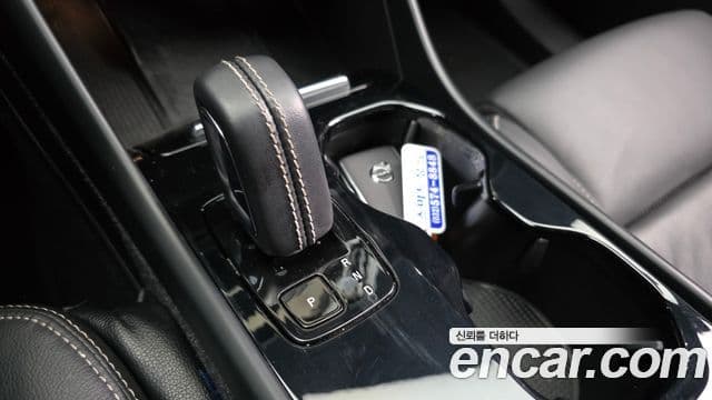 Volvo XC40 Recharge 2022 — ფოტო 20/32
