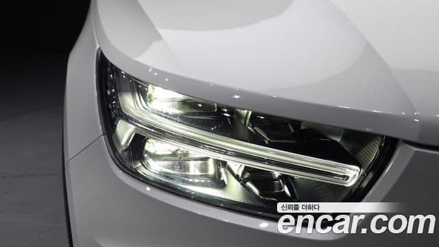 Volvo XC40 Recharge 2022 — ფოტო 12/32