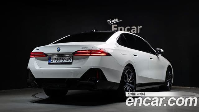 BMW 5 Series 2025 — Şəkil 2/20