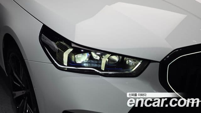 BMW 5 Series 2025 — Photo 8/32