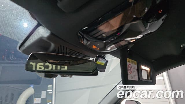 BMW 5 Series 2025 — Photo 27/32