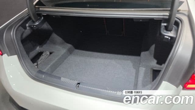 BMW 5 Series 2025 — Photo 12/32