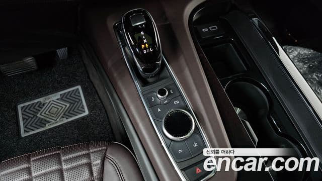 Cadillac Escalade 2023 — Şəkil 9/20