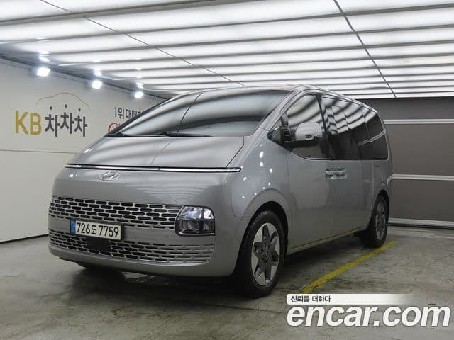 Hyundai Staria 2023 — Фото 10/20