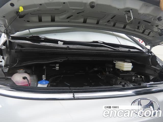 Hyundai Staria 2023 — Фото 19/20