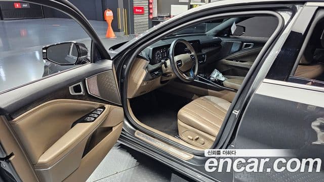 Kia K8 2023 — Şəkil 10/20