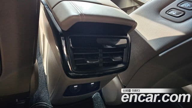Kia K8 2023 — Şəkil 18/20