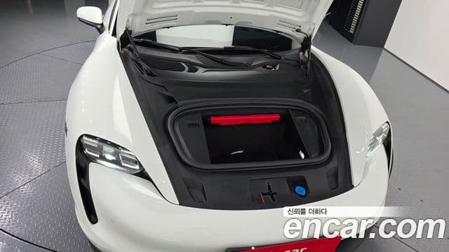Porsche Taycan 2023 — Photo 15/20