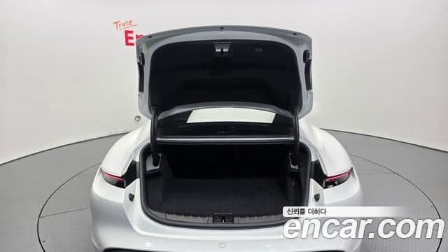 Porsche Taycan 2023 — Photo 18/20