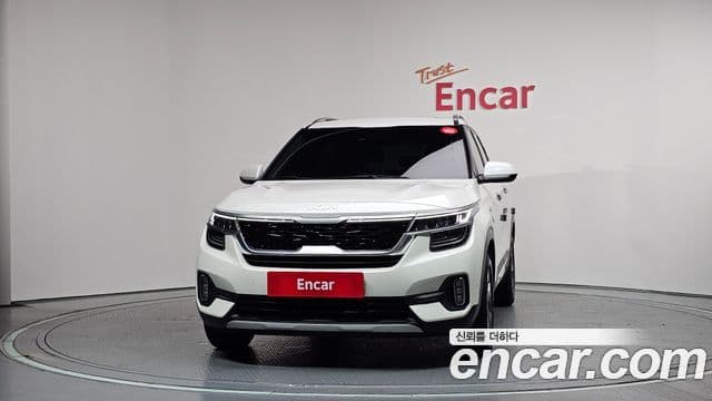 Kia Seltos 2022 — ფოტო 3/20