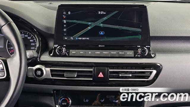 Kia Seltos 2022 — ფოტო 14/20