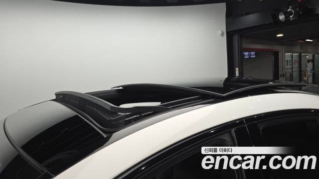 Mercedes-Benz GLE-Class 2022 — Photo 11/35