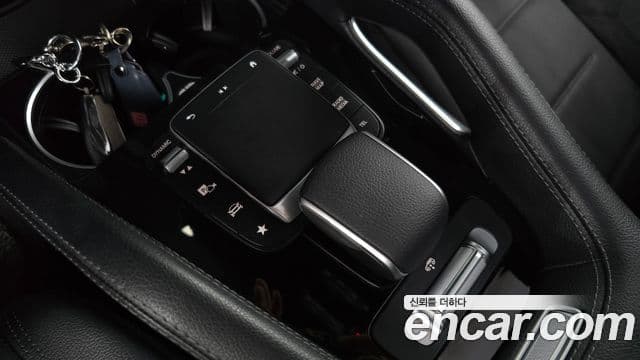 Mercedes-Benz GLE-Class 2022 — Photo 35/35