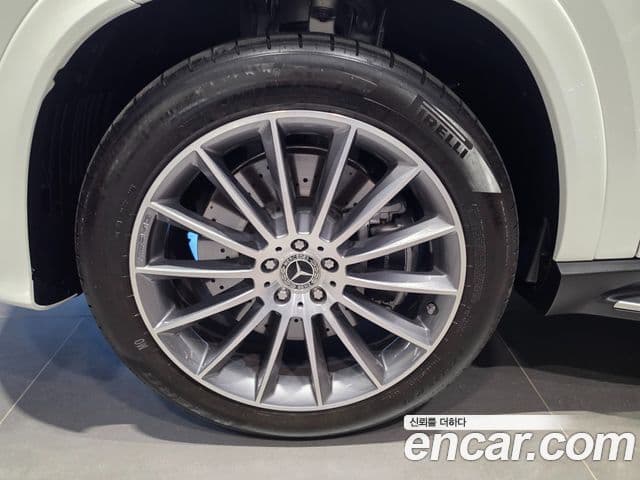 Mercedes-Benz GLE-Class 2025 — Photo 4/20