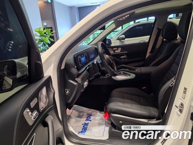 Mercedes-Benz GLE-Class 2025 — Photo 10/20